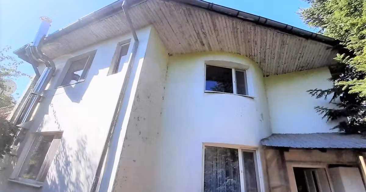Casă individuală de vânzare cu 6 camere în Sinești