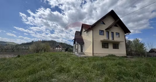 Casă Moșna