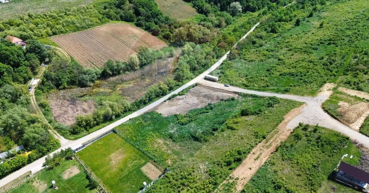 Teren Construcții intravilan de vânzare de 4000 mp, în Vișan
