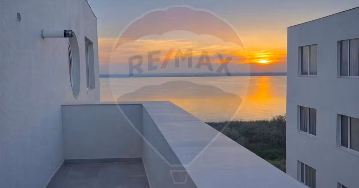 Apartament de vânzare cu 3 camere, mobilat în Mamaia