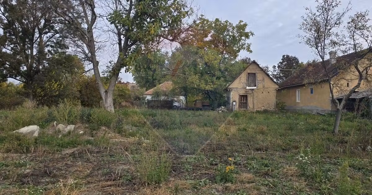 Teren Construcții intravilan de vânzare de 4208 mp, în Șilindia