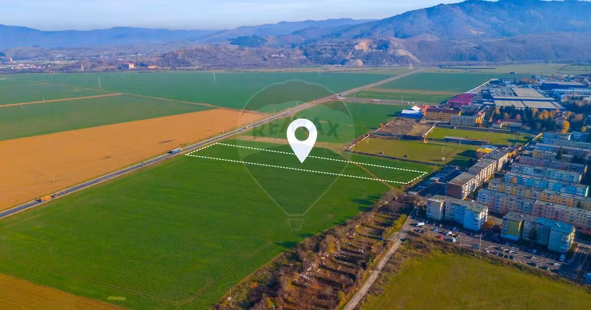 Teren Construcții intravilan de vânzare de 6100 mp, în Săcele