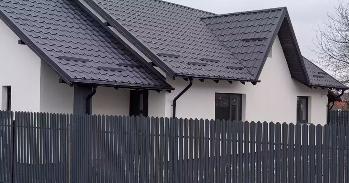 Casă individuală de vânzare cu 4 camere în zona Central, Bacău