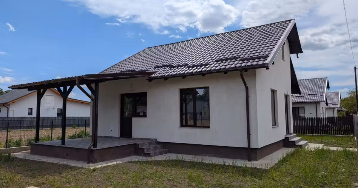 Casă individuală de vânzare cu 3 camere în zona Calea Moinești, Bacău