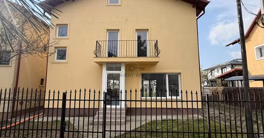 Casă Dragomirești-Vale