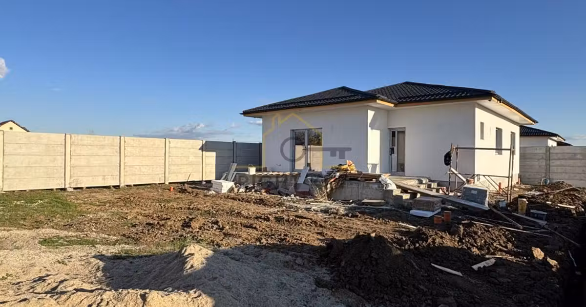 Casă individuală de vânzare cu 4 camere în Clinceni