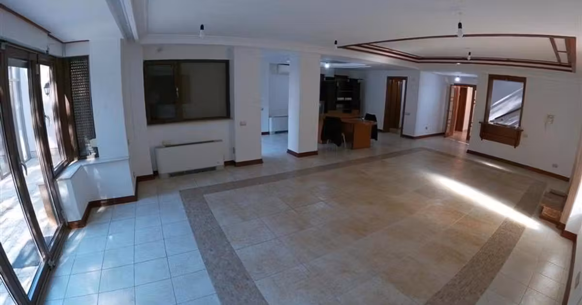 Casă de vânzare cu 6 camere în Corbeanca