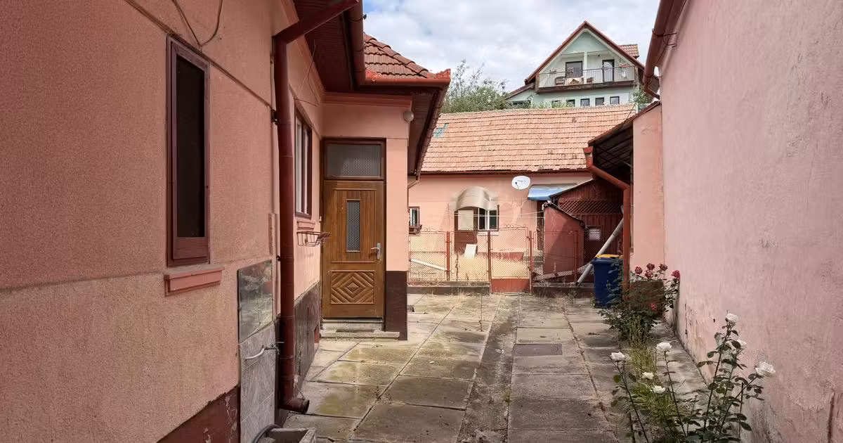 Casă individuală de vânzare cu 3 camere în Săliște