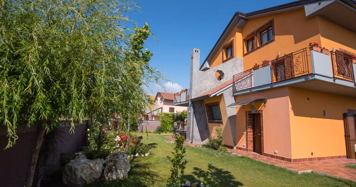 Duplex de vânzare cu 7 camere în zona Faleza Nord, Constanța