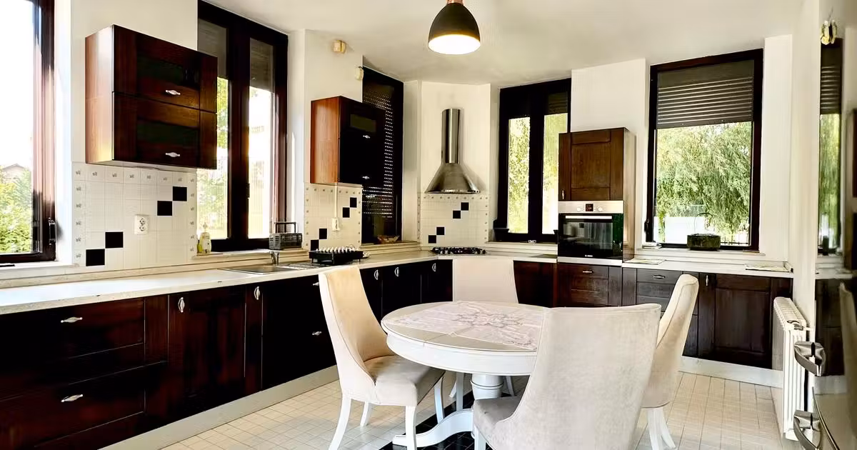 Casă individuală de vânzare cu 6 camere în zona Băneasa, Sector 1