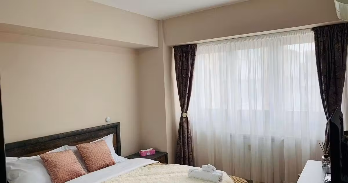 Apartament de vânzare cu 3 camere în zona Victoriei, Ultracentral