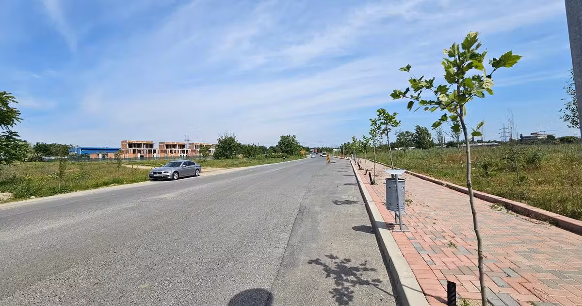 Teren Construcții intravilan de vânzare de 10898 mp, în zona Titan, Sector 3