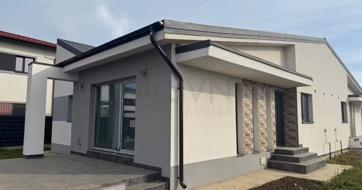 Casă individuală de vânzare cu 3 camere în Tunari