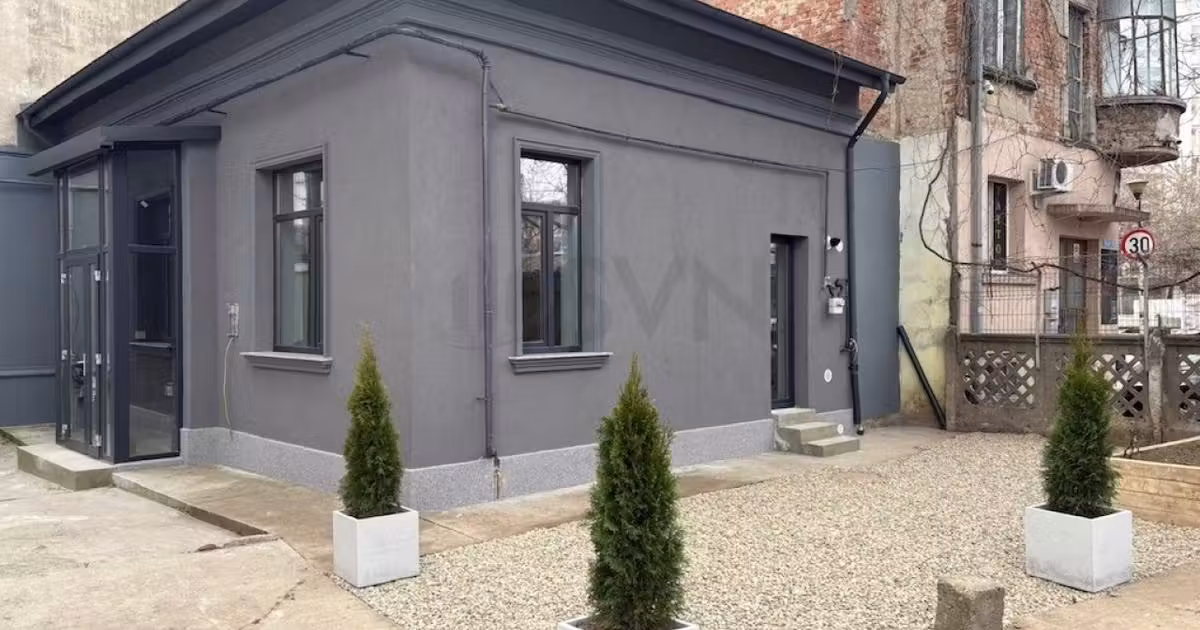 Casă de vânzare cu 4 camere în zona Moșilor, Sector 2