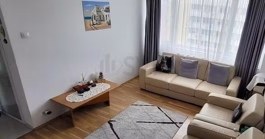 Apartament Titan