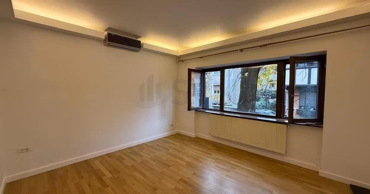 Apartament de vânzare cu 3 camere în zona Primăverii, Sector 1