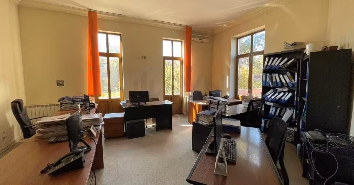 Casă individuală de vânzare cu 16 camere în zona P-ța Romană, Ultracentral