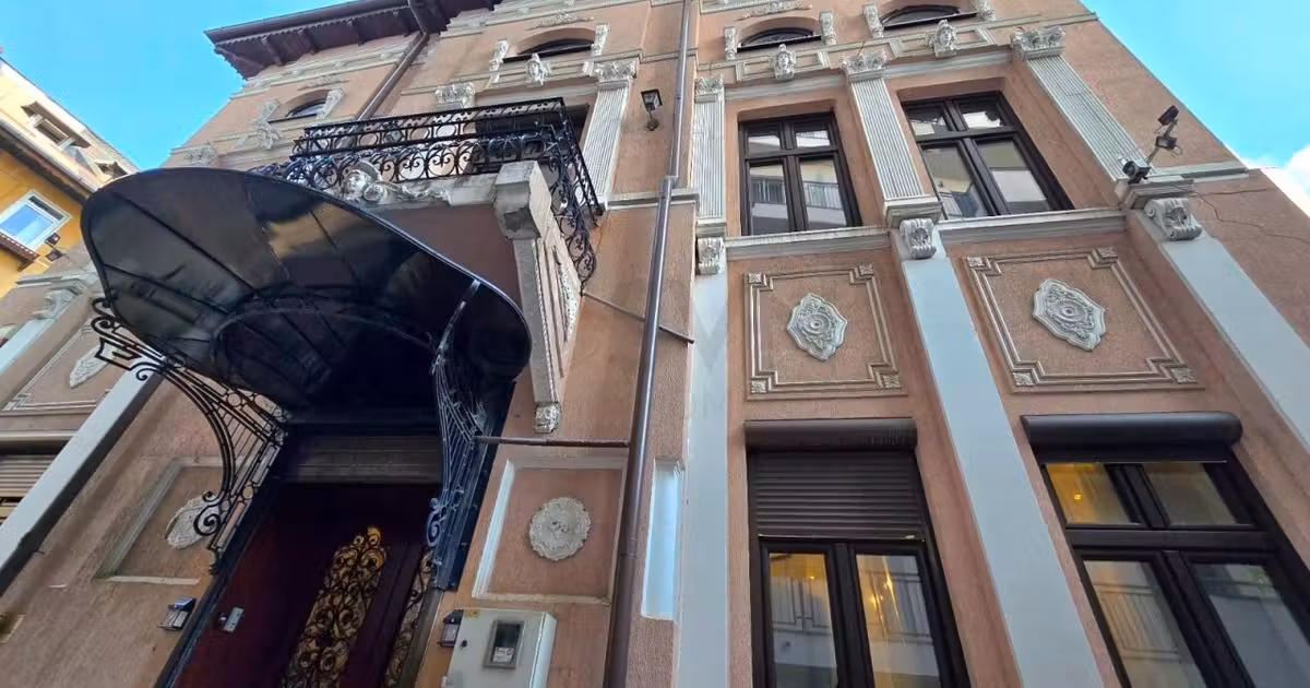 Casă individuală de vânzare cu 7 camere în zona Armeneasca, Sector 2