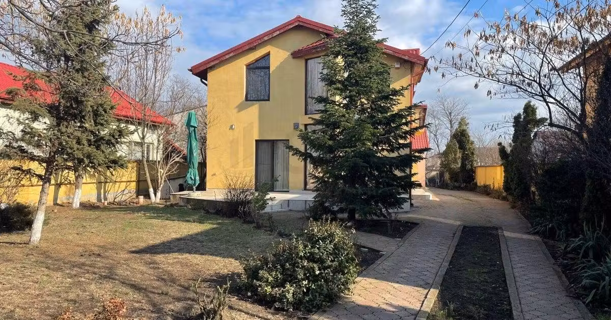Casă individuală de vânzare cu 6 camere în Tunari