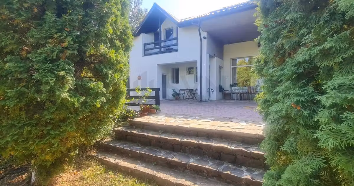 Casă individuală de vânzare cu 7 camere în Corbeanca
