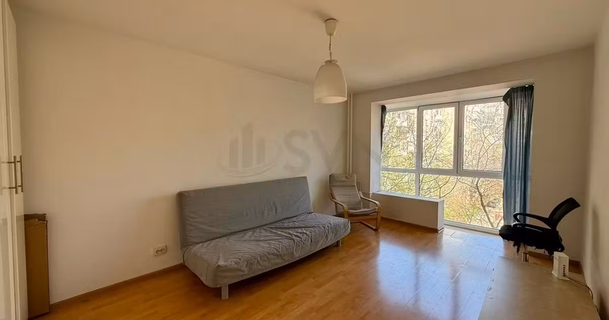 Apartament de vânzare cu 3 camere, mobilat în zona Tineretului, Sector 4