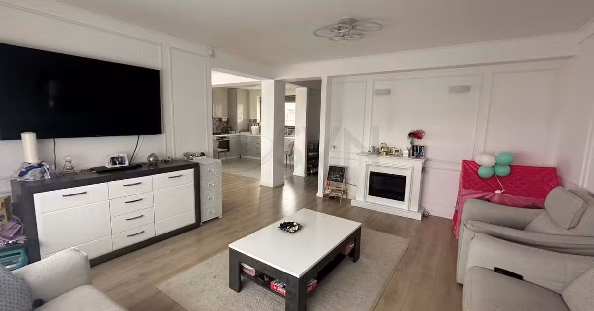Casă individuală de vânzare cu 4 camere în zona Pipera, Sector 1