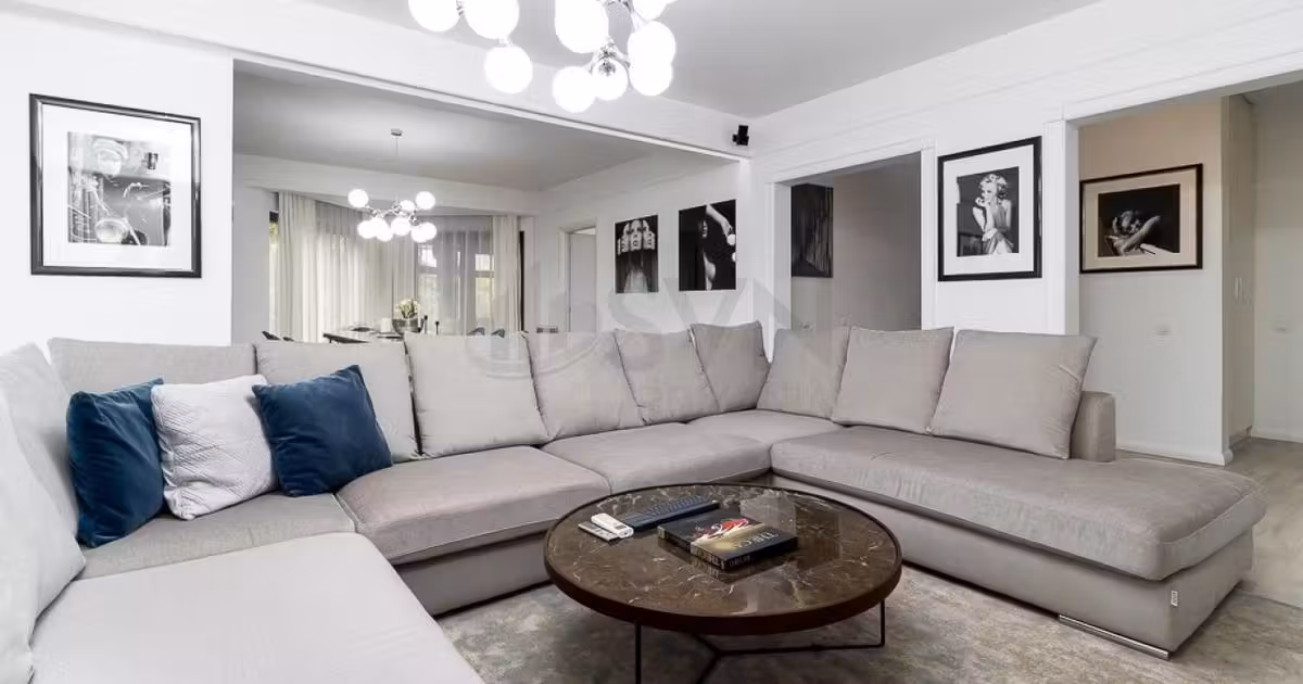 Casă individuală de vânzare cu 6 camere în Corbeanca