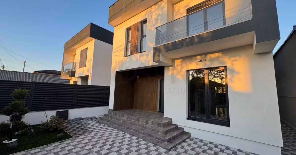 Casă individuală de vânzare cu 4 camere în Voluntari