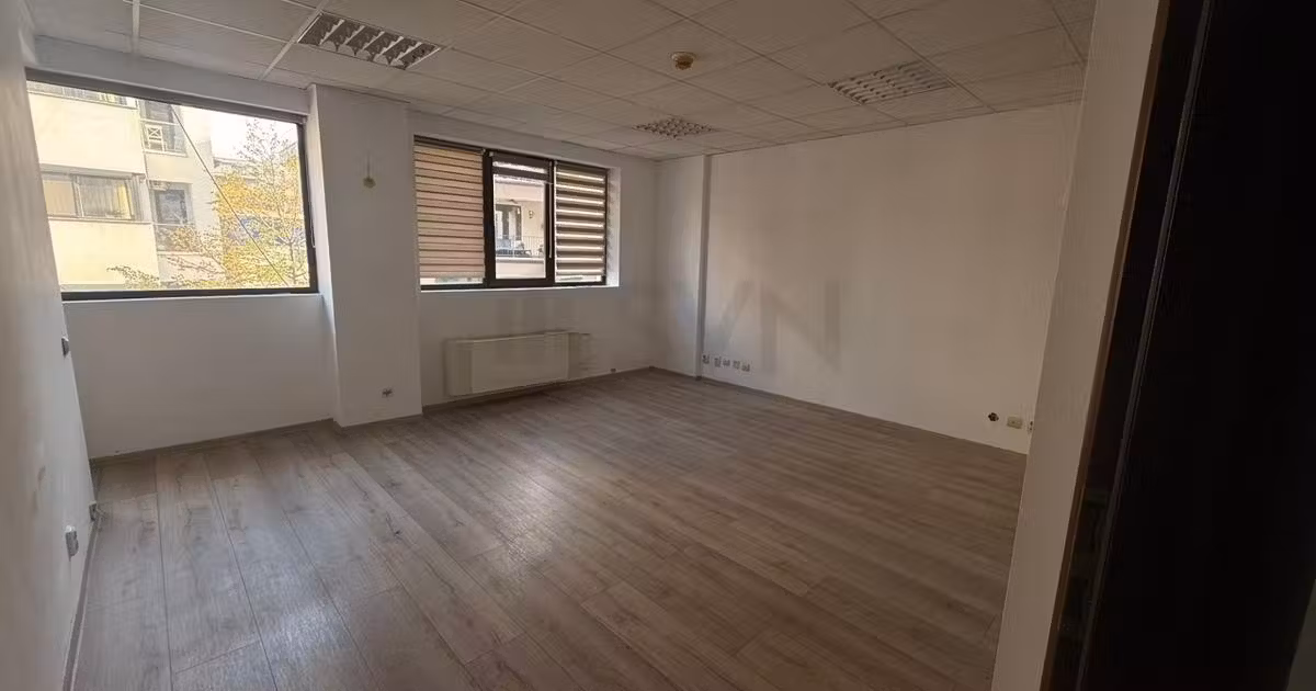 Birou · 650 m², Aviatorilor, București