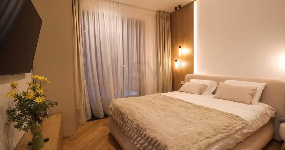 Apartament de vânzare cu 2 camere, mobilat în Sinaia