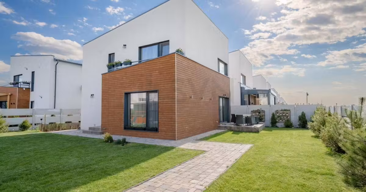 Casă individuală de vânzare cu 4 camere în Tunari