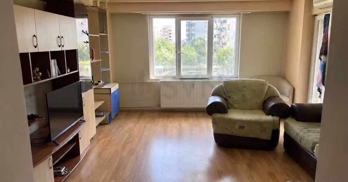 Apartament de vânzare cu 3 camere, mobilat în zona Unirii, Sector 3