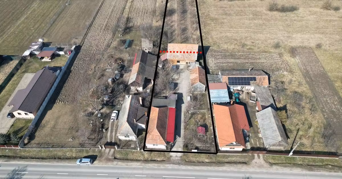 Casă individuală de vânzare cu 4 camere, mobilată în Pachia