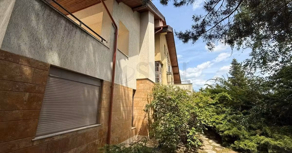 Casă individuală de vânzare cu 6 camere în Corbeanca