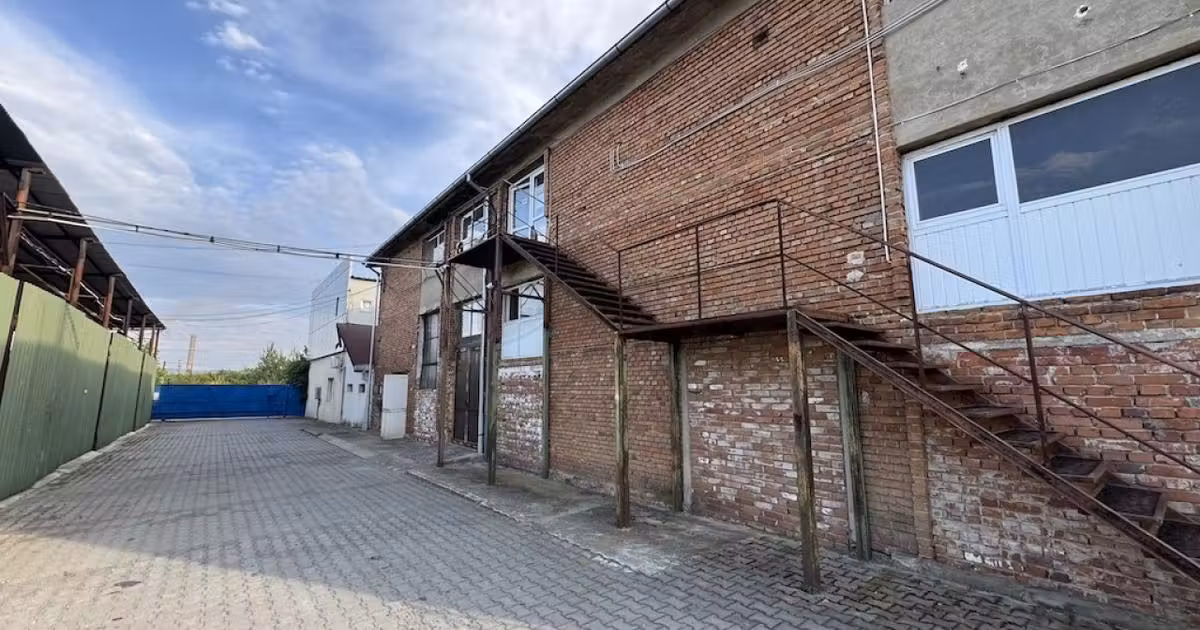 Spațiu comercial · 1300 m², Căzănești, Ocnele Mari