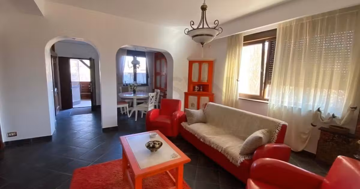 Casă individuală de vânzare cu 5 camere în Butimanu