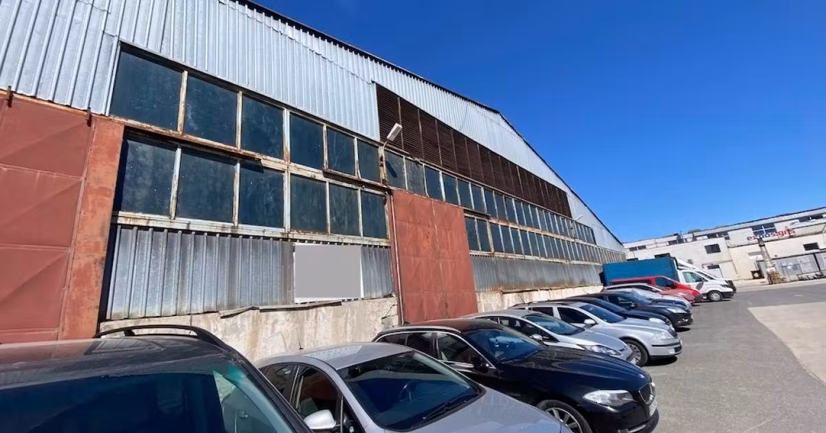 Spațiu comercial · 4076 m², Central, Popești-Leordeni