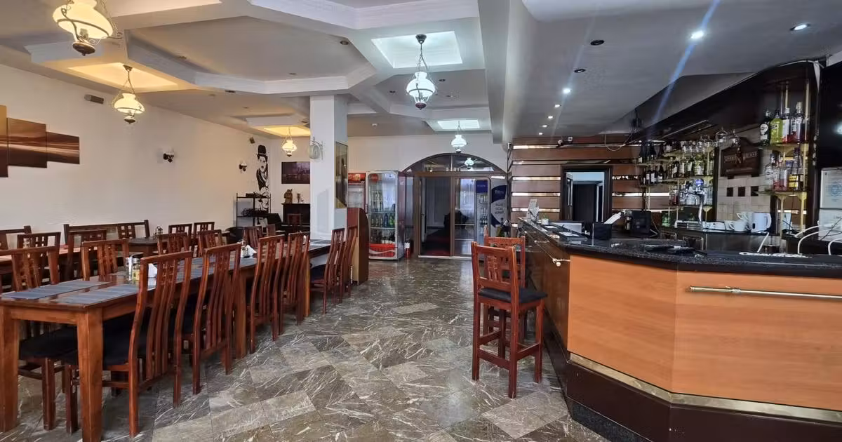 Hotel/Pensiune de vânzare de 800 mp, în Domnești