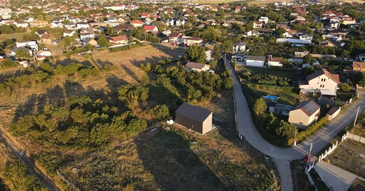 Teren Construcții intravilan de vânzare de 922 mp, în Tamași