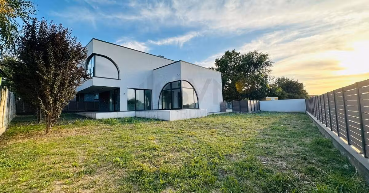 Casă individuală de vânzare cu 5 camere în Corbeanca