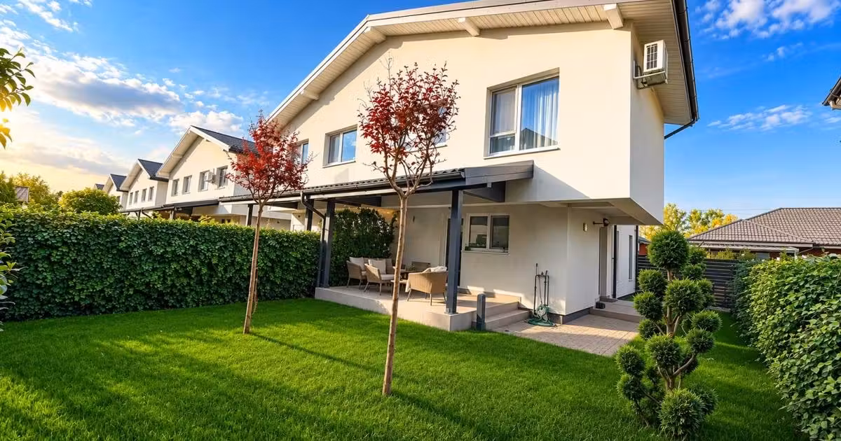 Casă individuală de vânzare cu 4 camere în Tunari