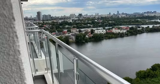 Apartament Titan