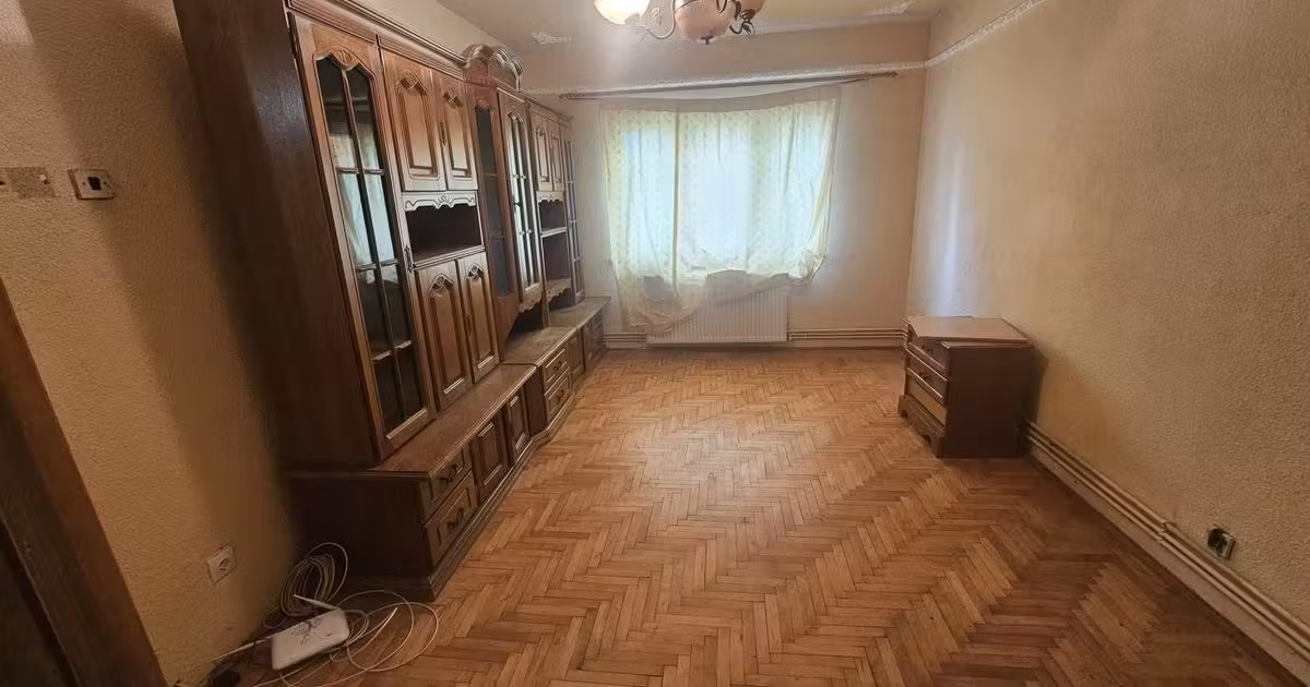 Apartament de vânzare cu 3 camere în Lugoj