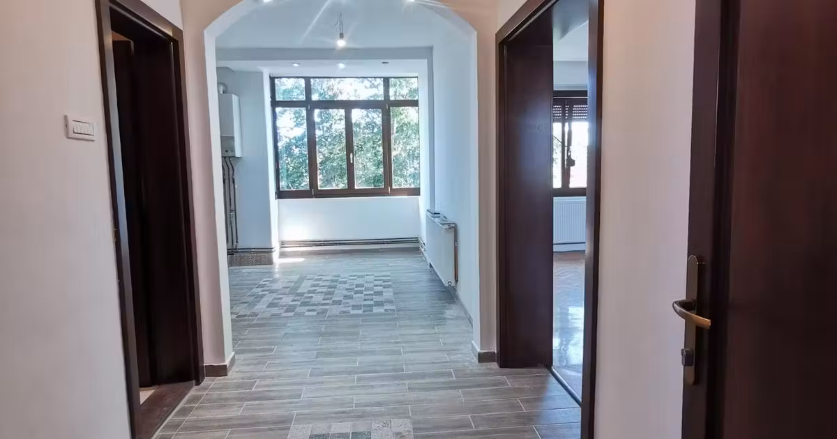 Casă de vânzare cu 5 camere în zona Elisabetin, Timișoara