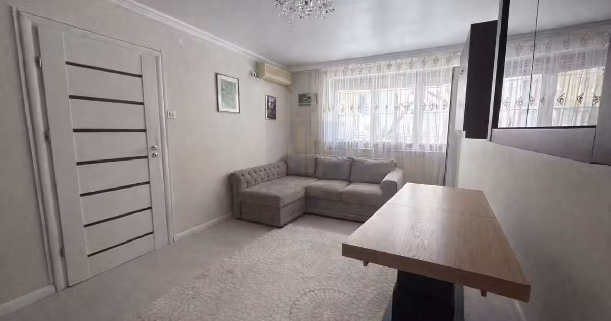 Apartament de vânzare cu 3 camere, mobilat în zona Capitale, Sector 1