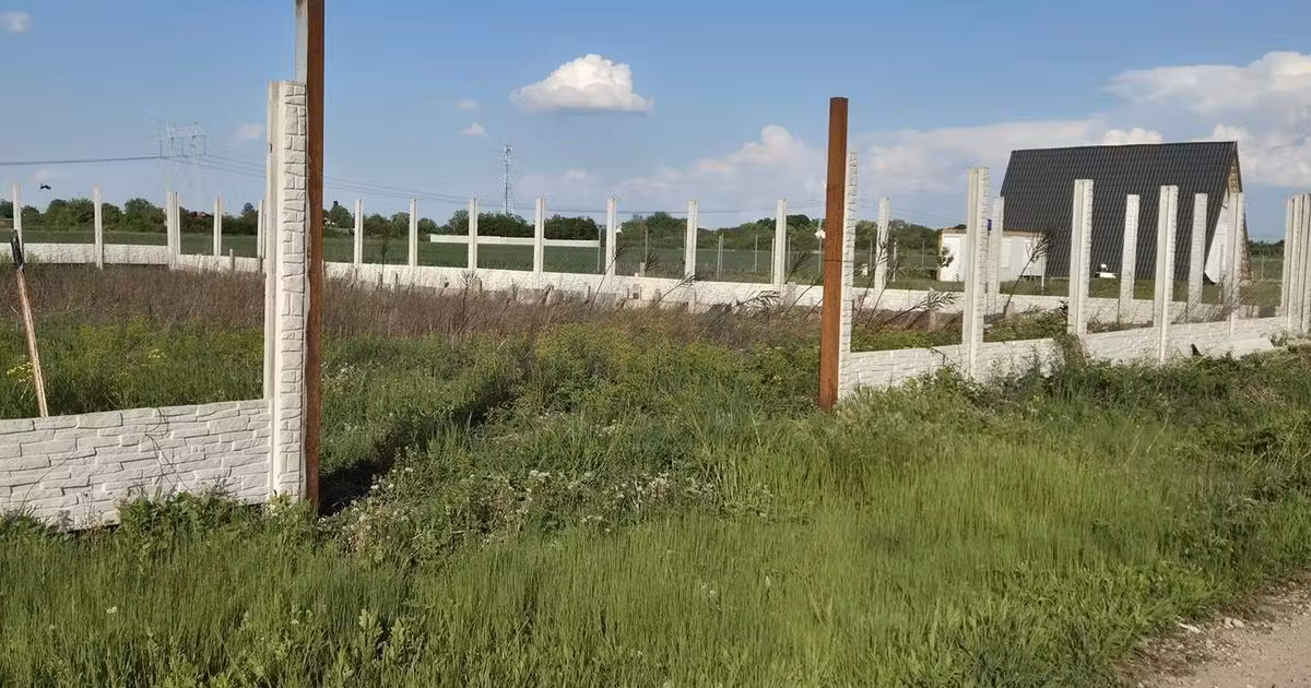 Teren agricol intravilan de vânzare de 497 mp, în Pădurișu