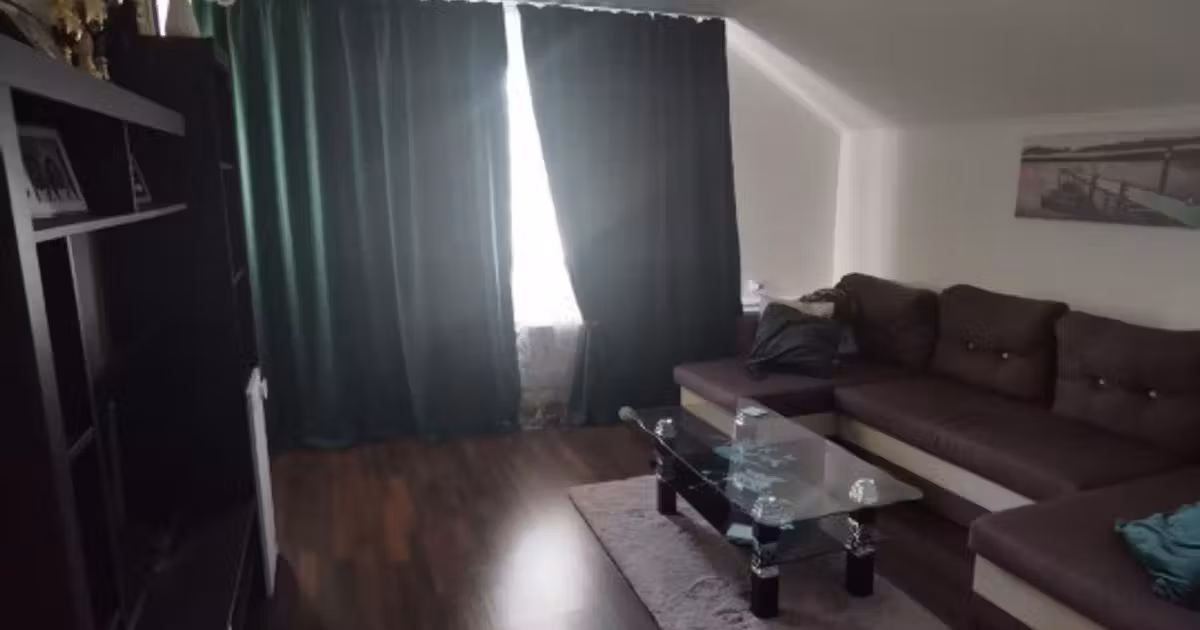 Casă individuală de vânzare cu 7 camere, mobilată în Câmpulung Muscel