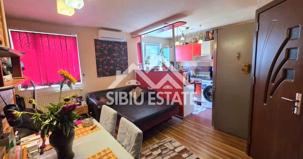 Apartament de vânzare cu 2 camere, mobilat în zona Vasile Aaron, Sibiu