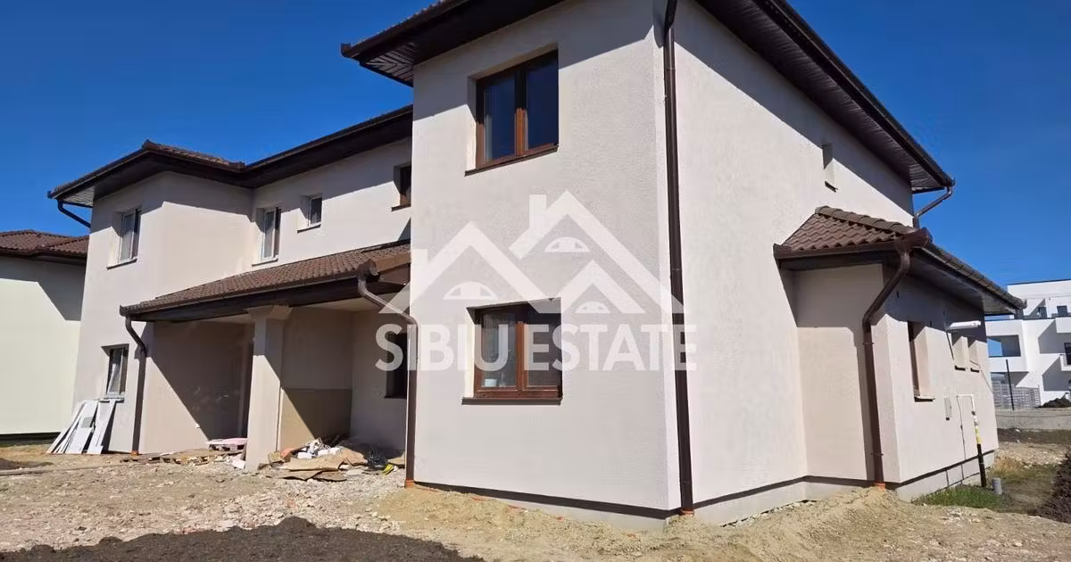 Duplex de vânzare cu 5 camere în Șura Mică