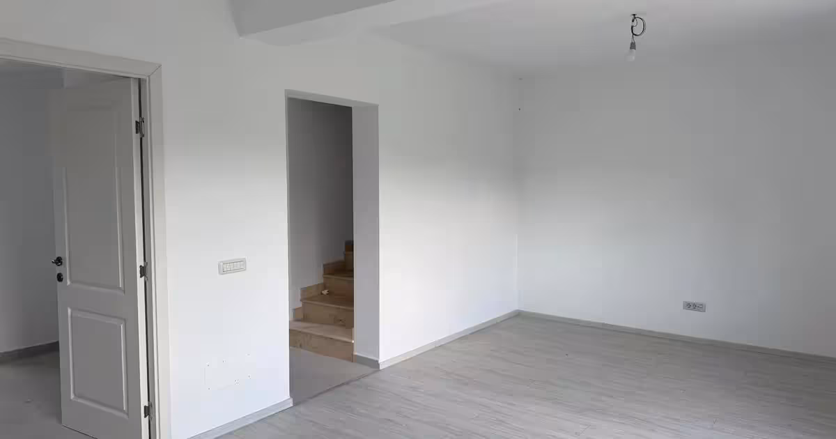 Duplex de vânzare cu 4 camere în zona Vișani, Iași